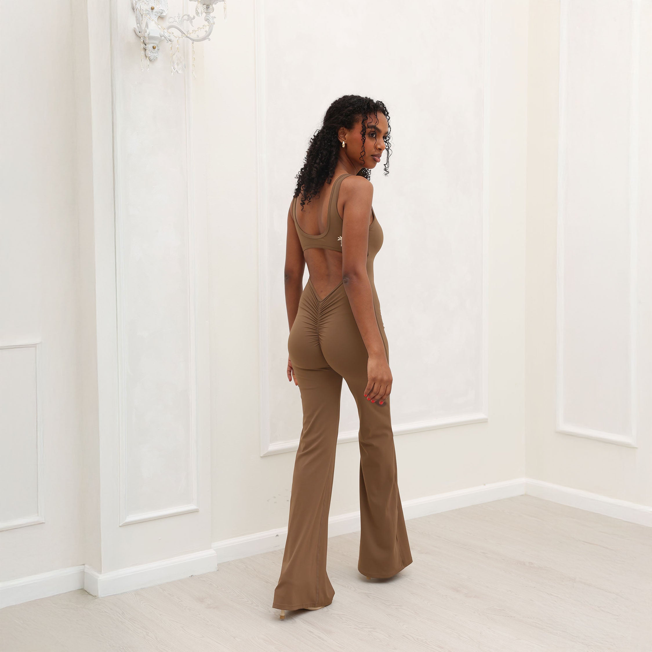 Women’s Scoop Back Ruched Flare Jumpsuit – Flared Leg